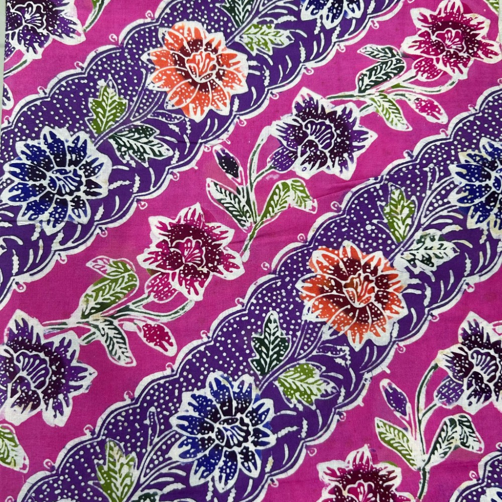 Flowers & Leaves in Diagonal - Pink