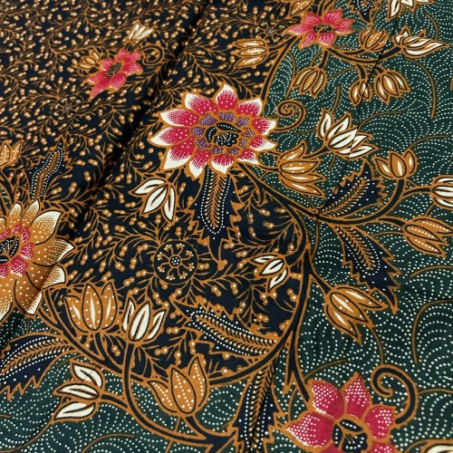 Traditional Flowers Motif Border - Green
